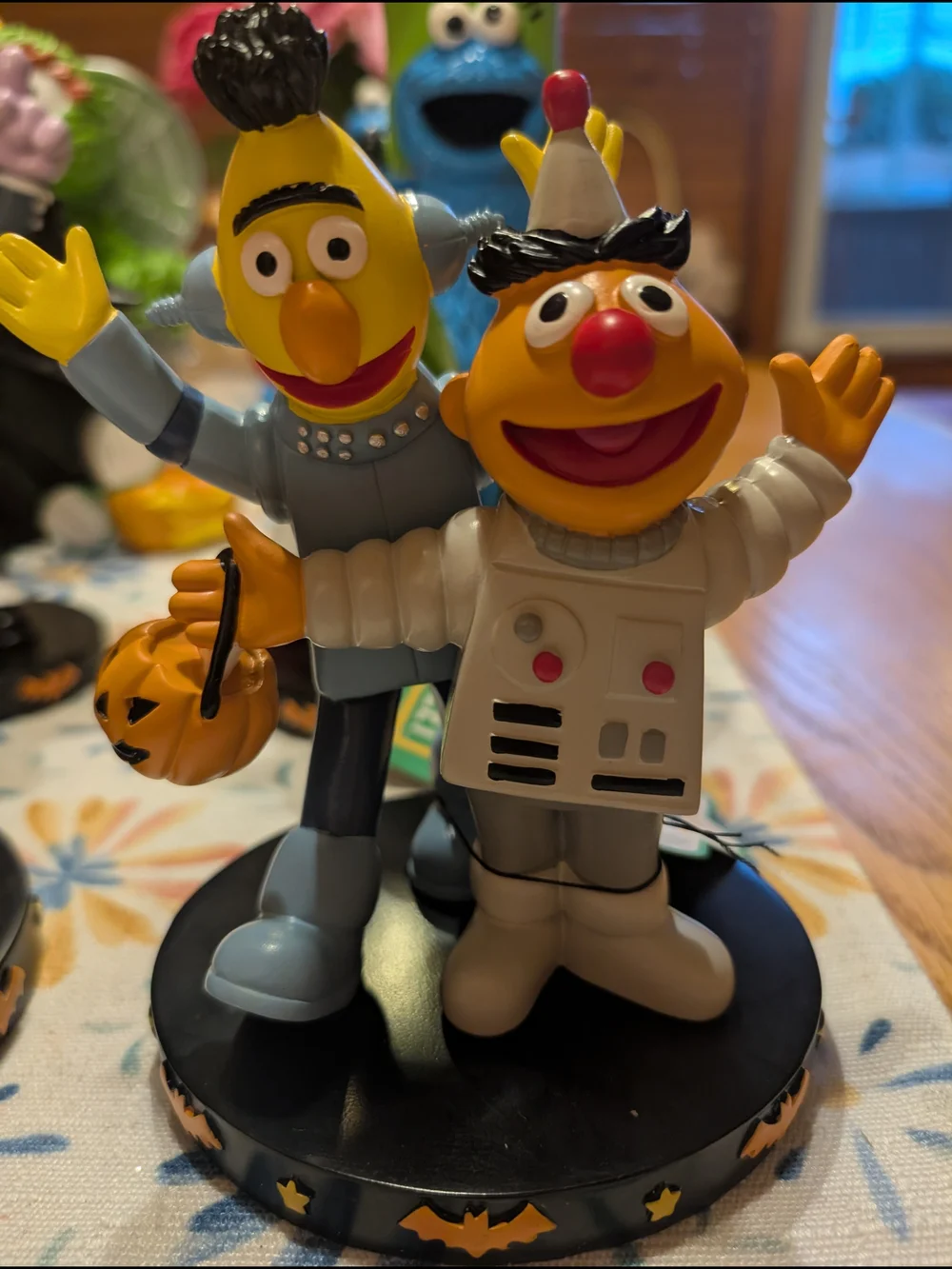Sesame Street Halloween Resin Figures Lot Of 6 Ernie Bert Oscar Cookie Count Elm
